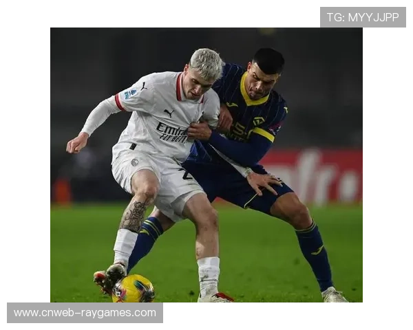 科莫强势连胜跃居意甲第四 距AC米兰仅差两分