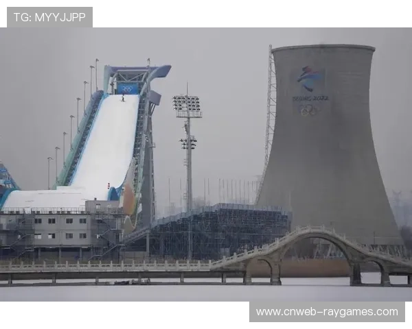 国际雪联官员盛赞首钢滑雪大跳台“雪飞天”：世界一流设施助力选手突破