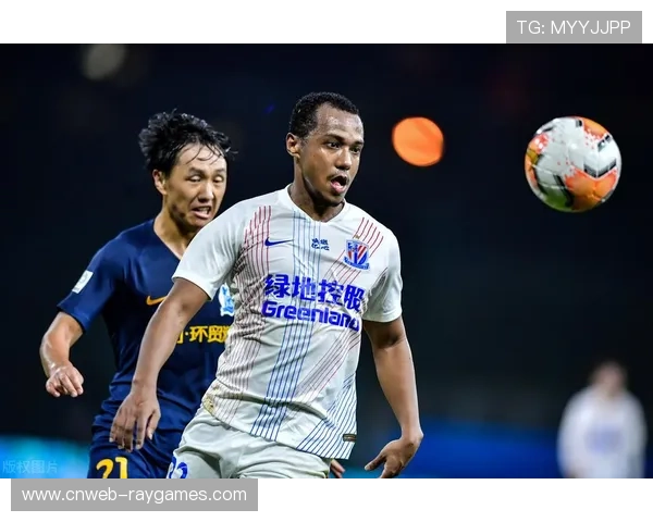 斯特拉斯堡防线遭遇危机，两大主力中卫缺阵影响排兵布阵